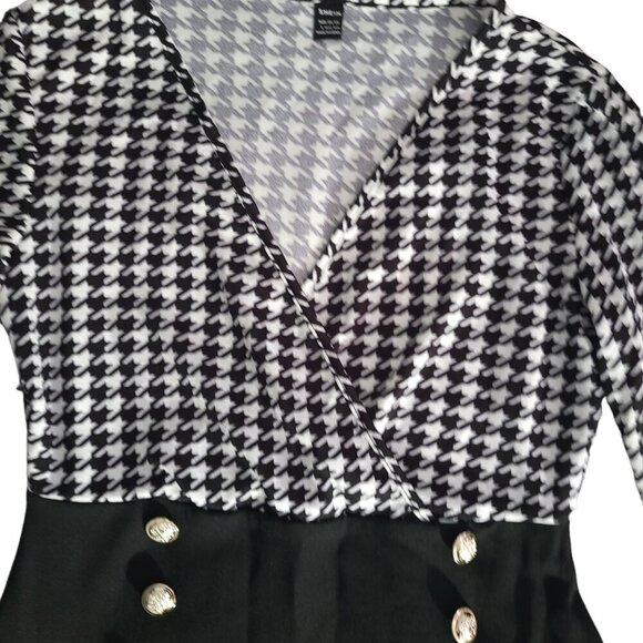 Women's Black White Color Cross Neck Printed Bodycon Dress - Picture 2 of 6